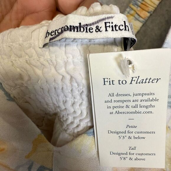 New Abercrombie & Fitch Women's Large Blue Yellow Romper Floral Fit to Flatter - Picture 5 of 11